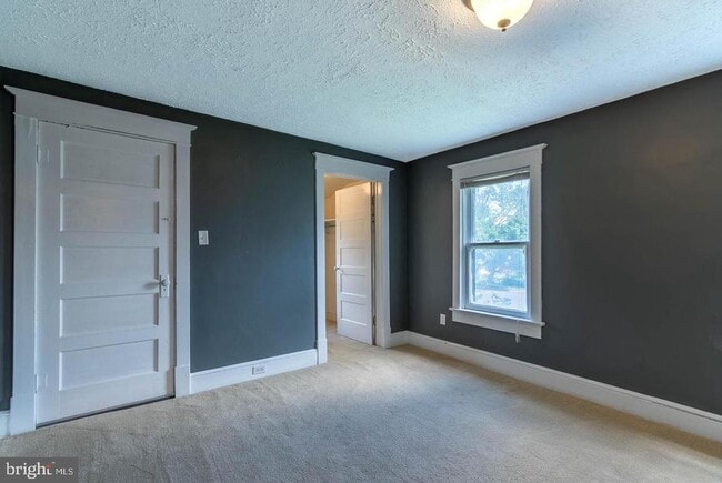 Photo - 405 Porter Ave