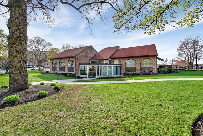 Amenity Center