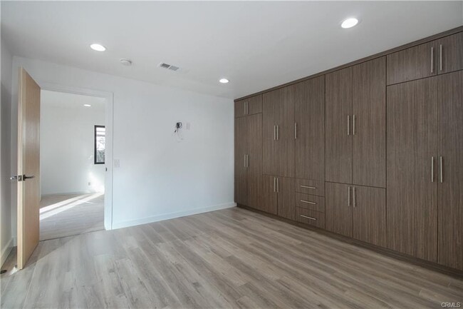 Photo - 8143 Hazeltine Ave