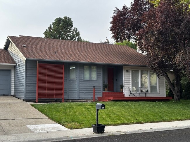 Building Photo - Furnished Short-Term Rental in Eagle – Poo...