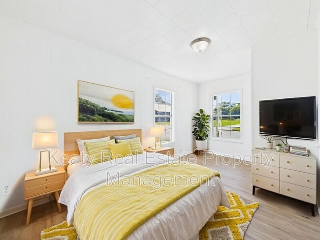 Photo - 711 E Lessley St