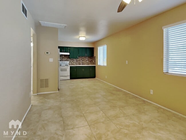 Photo - 1702 E Cambridge Ave