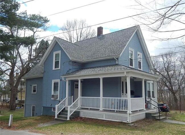 Photo - 532 Blackstone St Unit 1