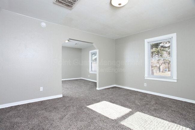 Photo - 2006 S Emporia St