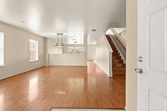 Photo - 7931 Raven Creek Ln