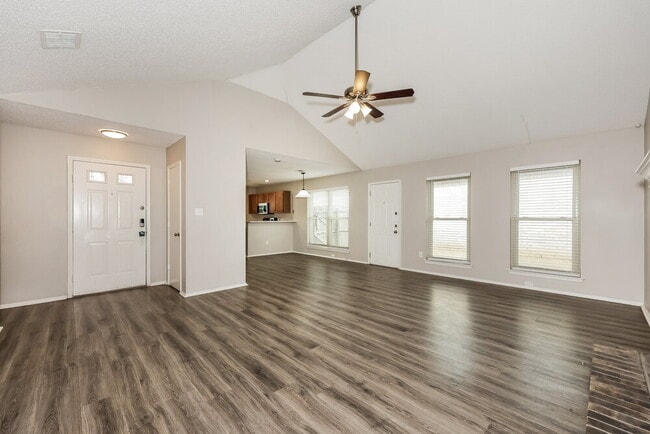 Photo - 1121 Cardinal Oaks Dr