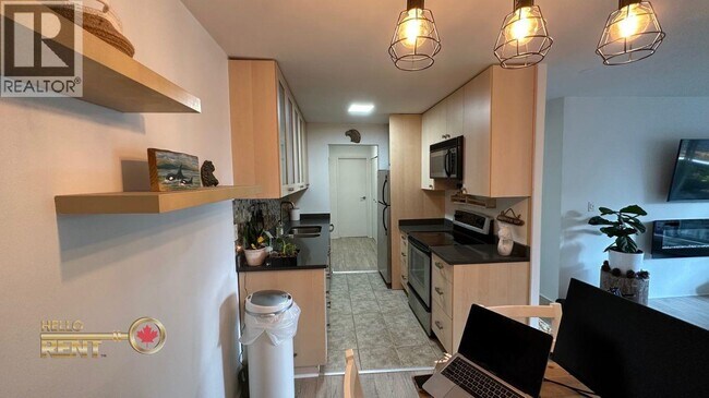 809 16th St W Unit 209