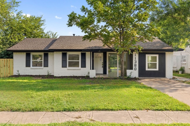 Building Photo - 11380 Lanewood Cir