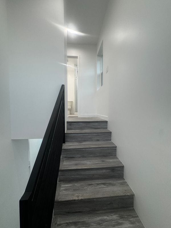 Photo - 617 Mott St