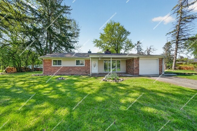 Building Photo - Rare Rental Opportunity! Fully Renovated 3-bedroom, 2-bath Brick Ranch in Farmington Hills!