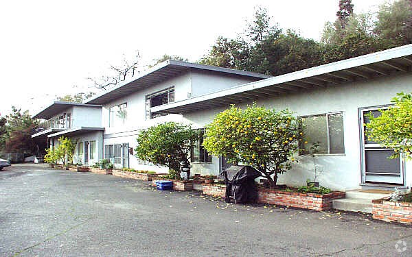 Photo - Hilltop Drive, 2991*