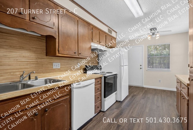 Building Photo - 207 Turner Ave Unit C