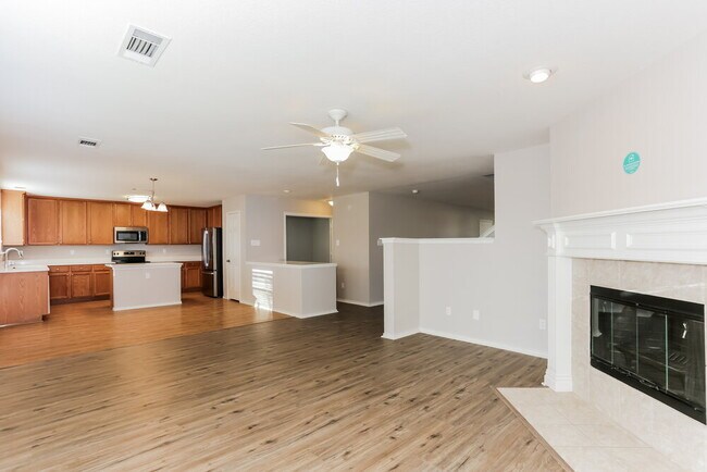 Photo - 7956 Meadow Spring Ln