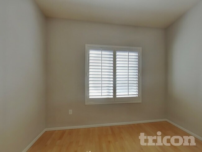 Photo - 16825 N 14th St