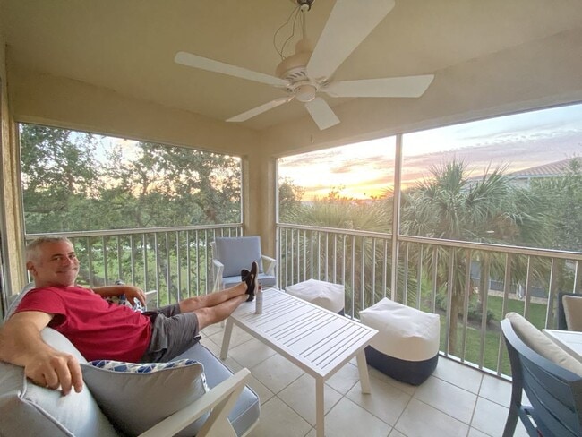 Building Photo - 9250 Highland Woods Blvd Unit 2308