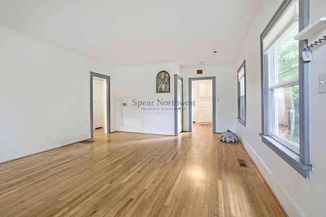 Photo - 2137 N Sumner St