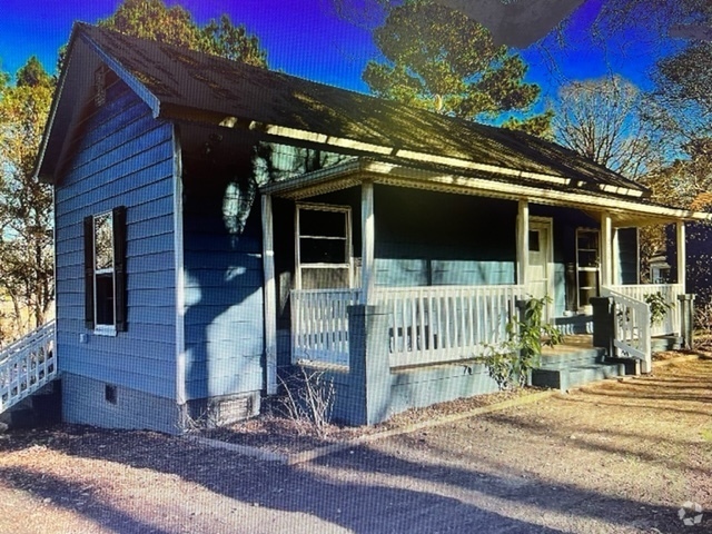 Building Photo - Adorable Easley Home