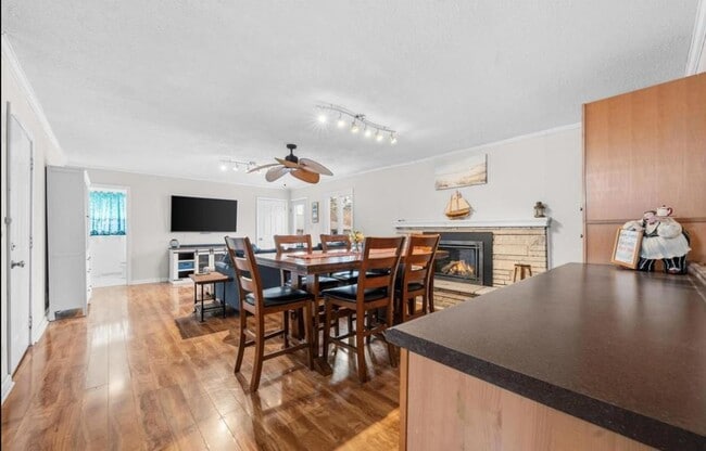 Photo - 7600 Teal Dr SW