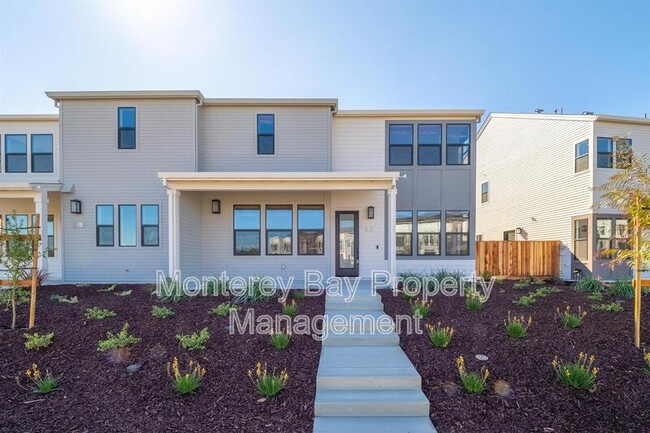 Photo - 108 8th St