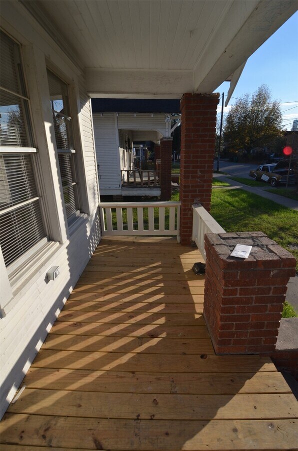 Photo - 2120 McKee St