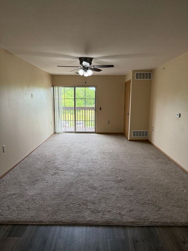 Photo - Springbrook Apartments