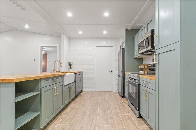 Photo - 3818 Meridian Pl