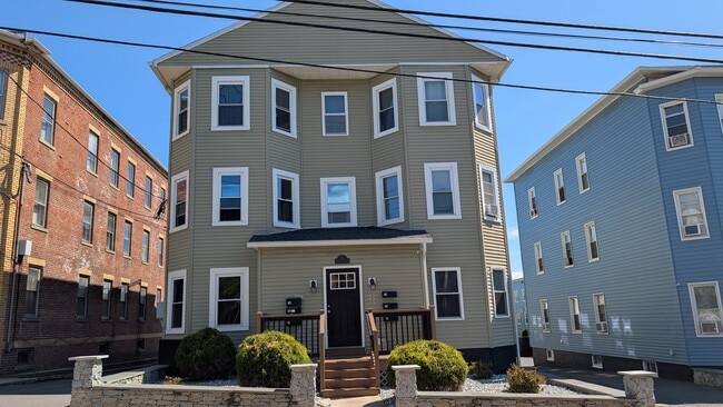 Photo - 99 Gold St Apartment Unit 1-A