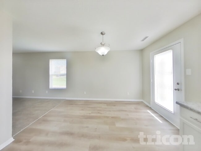 Photo - 2869 Ludwig Dr