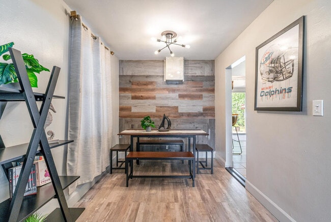 Photo - 1315 SW 30th St Unidad SI FL1-ID1475656P