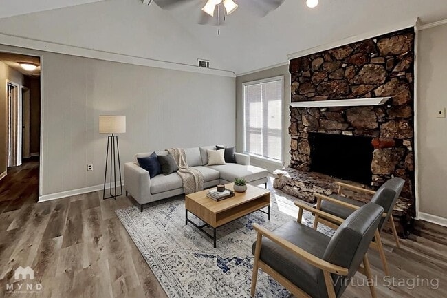 Photo - 8401 Southernwood Cove