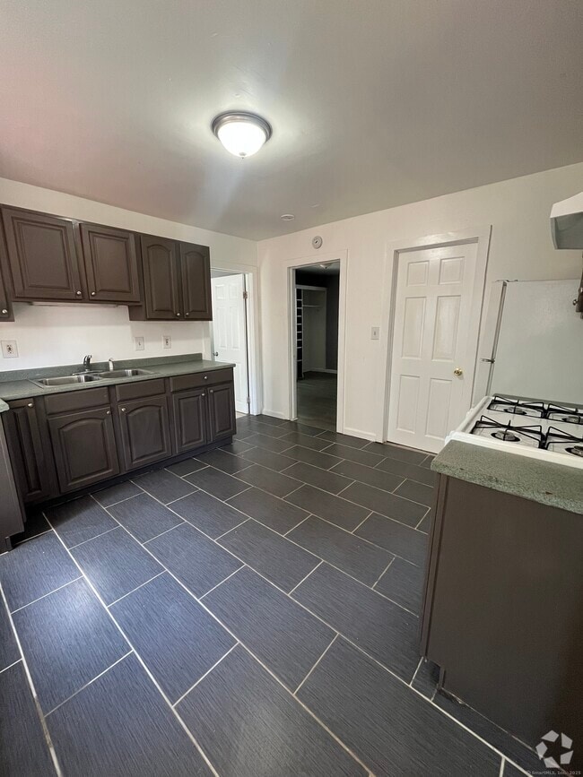 Building Photo - 40 James St Unit 1 Rental