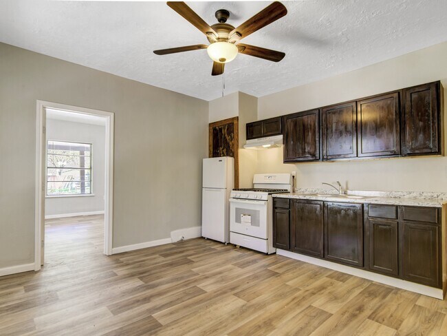 Photo - 313 N Beauregard St