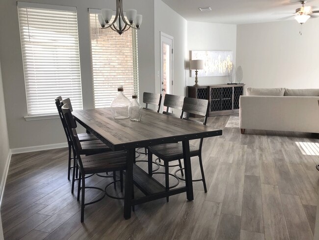 Photo - 1106 Foxtail Dr