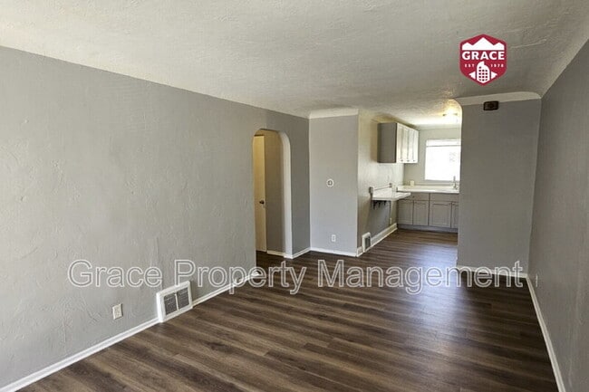 Photo - 1948 Oswego St Condo