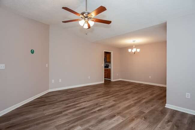 Photo - 818 Highlander Ct