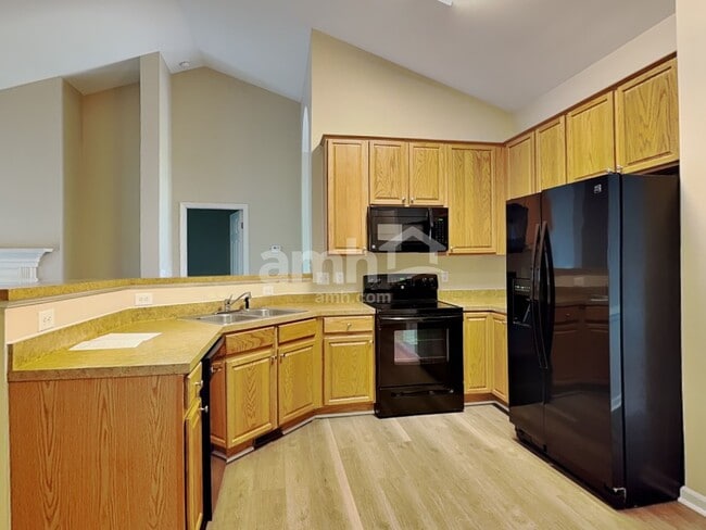 Photo - 325 Brims Way