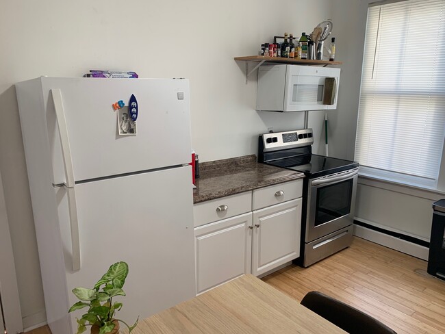 Photo - 19 Thames St Apartments Unit 1B