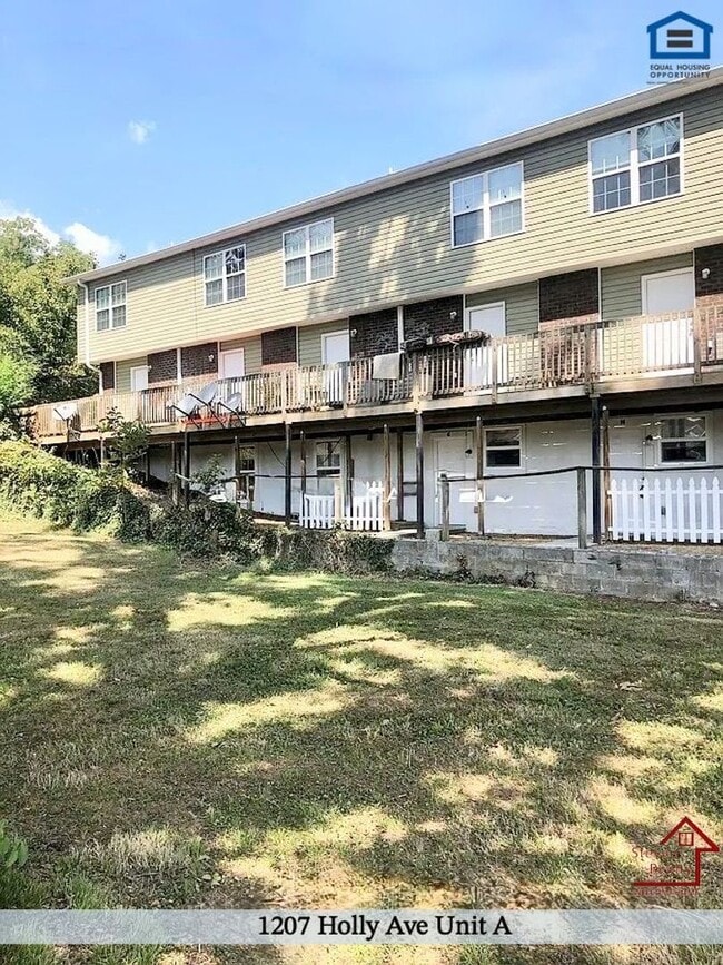 Photo - 1207 Holly Ave