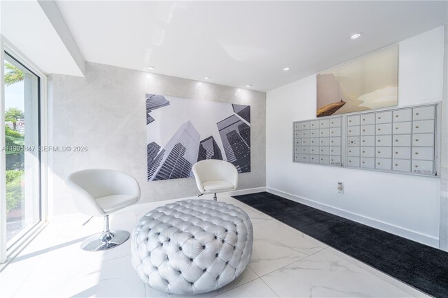 Photo - 720 Collins Ave Unit 506