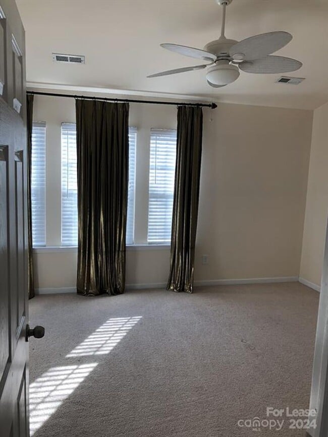 Photo - 11138 Derryrush Ave