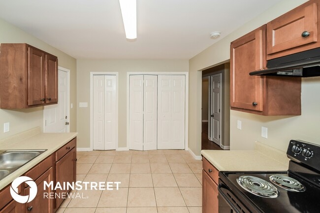 Photo - 135 Winnetka Way