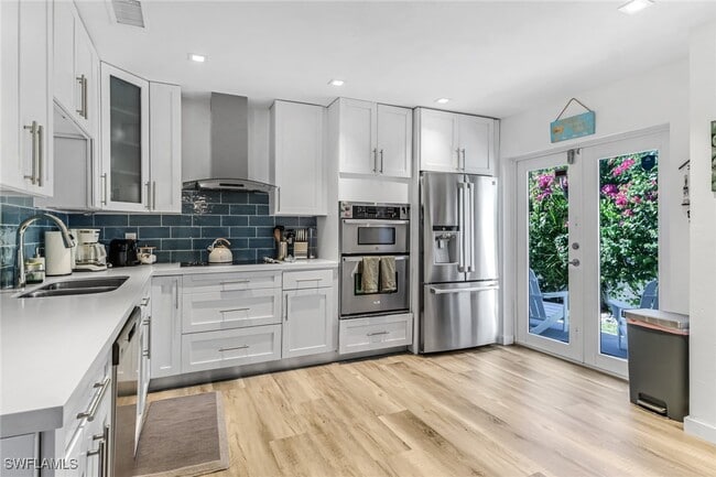 Photo - 724 100th Ave N