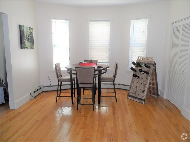 Building Photo - 313 Cardinal Medeiros Ave Unit 2 Rental