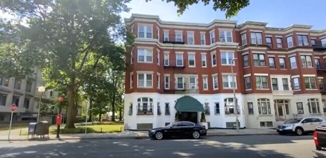 45 Hemenway St