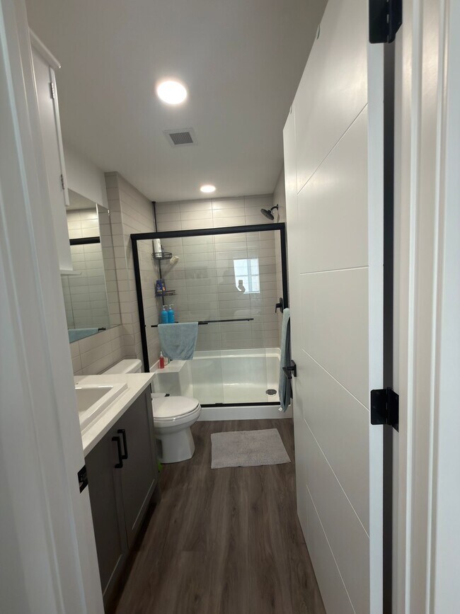 Photo - 350 Livingston Cmn NE Unité 3314