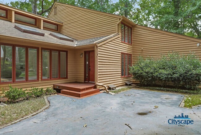 Photo - Swanky Brandermill Contemporary Home available NOW