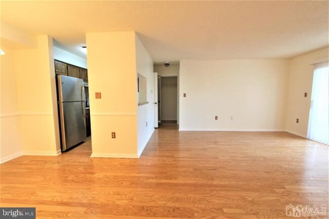 1219 Ravens Crest Dr