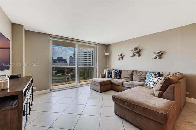 Photo - 6039 Collins Ave Unit 936