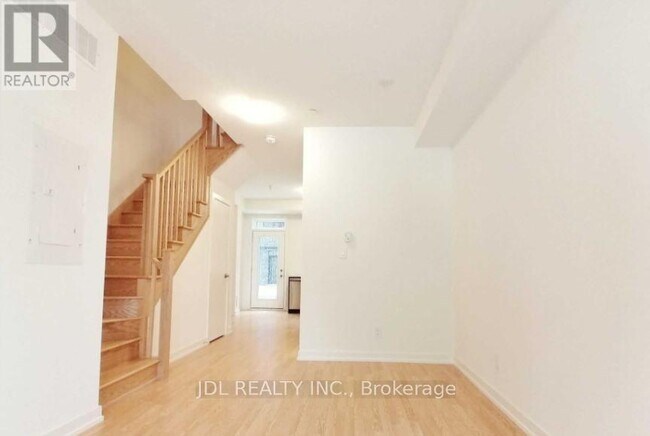Photo - 370 Red Maple Rd