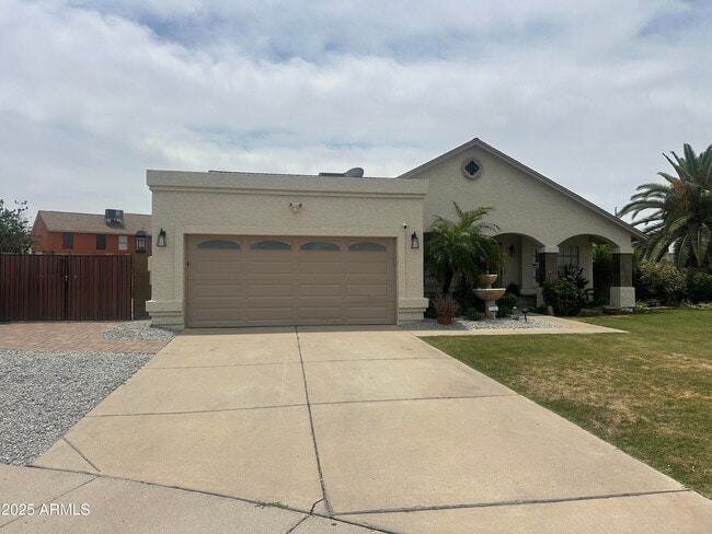 Photo - 15201 N 61st Ave House